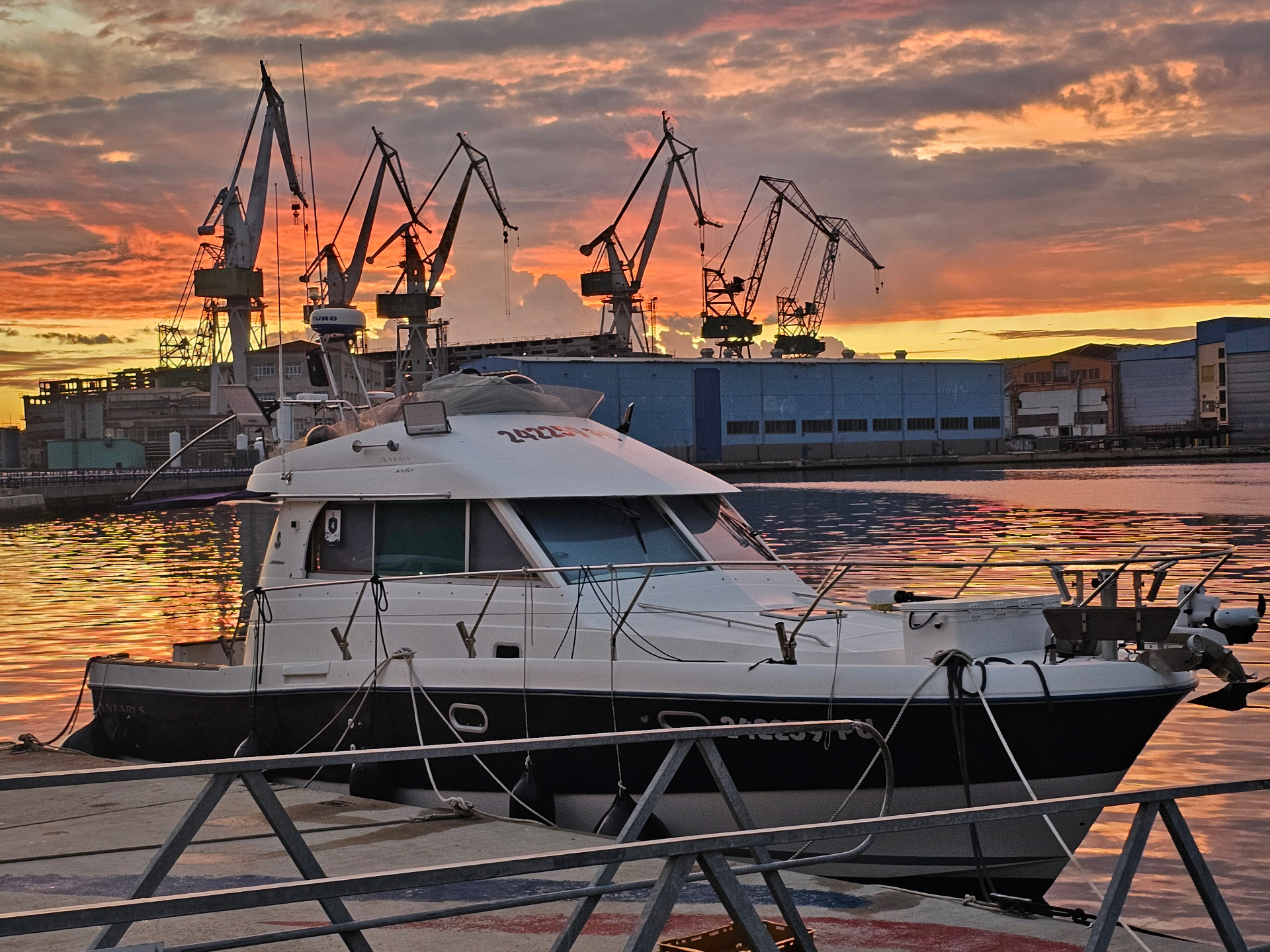 Beneteau Antares tuna fishing boat Pula